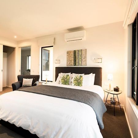 Hilltop Apartments Phillip Island (Adults Only) Cowes Exterior photo