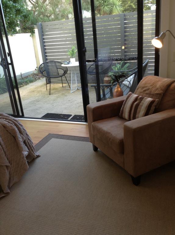 Hilltop Apartments Phillip Island (Adults Only) Cowes Exterior photo