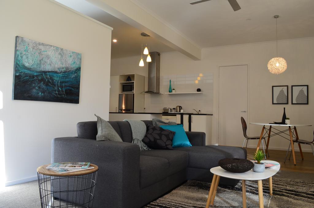 Hilltop Apartments Phillip Island (Adults Only) Cowes Exterior photo