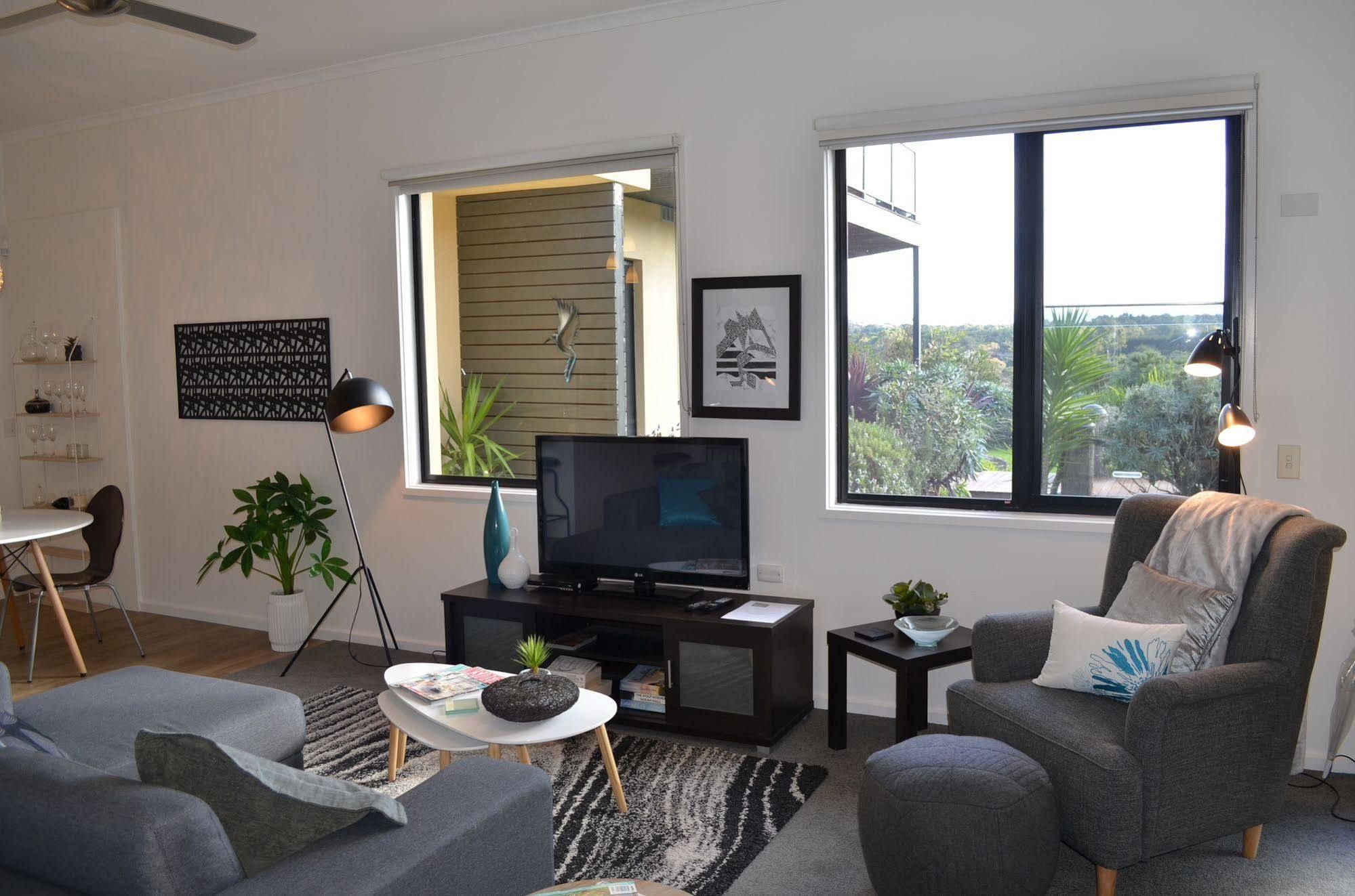 Hilltop Apartments Phillip Island (Adults Only) Cowes Exterior photo