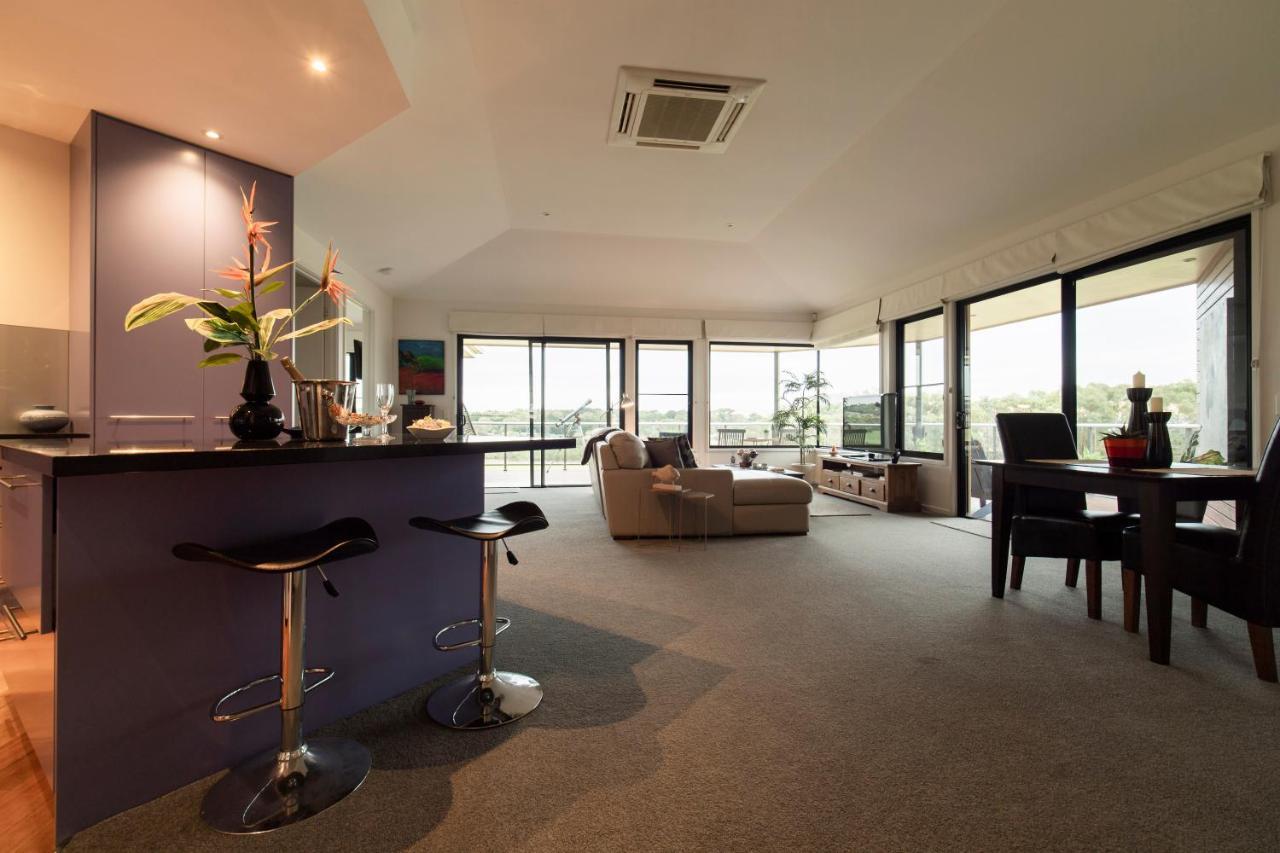 Hilltop Apartments Phillip Island (Adults Only) Cowes Exterior photo