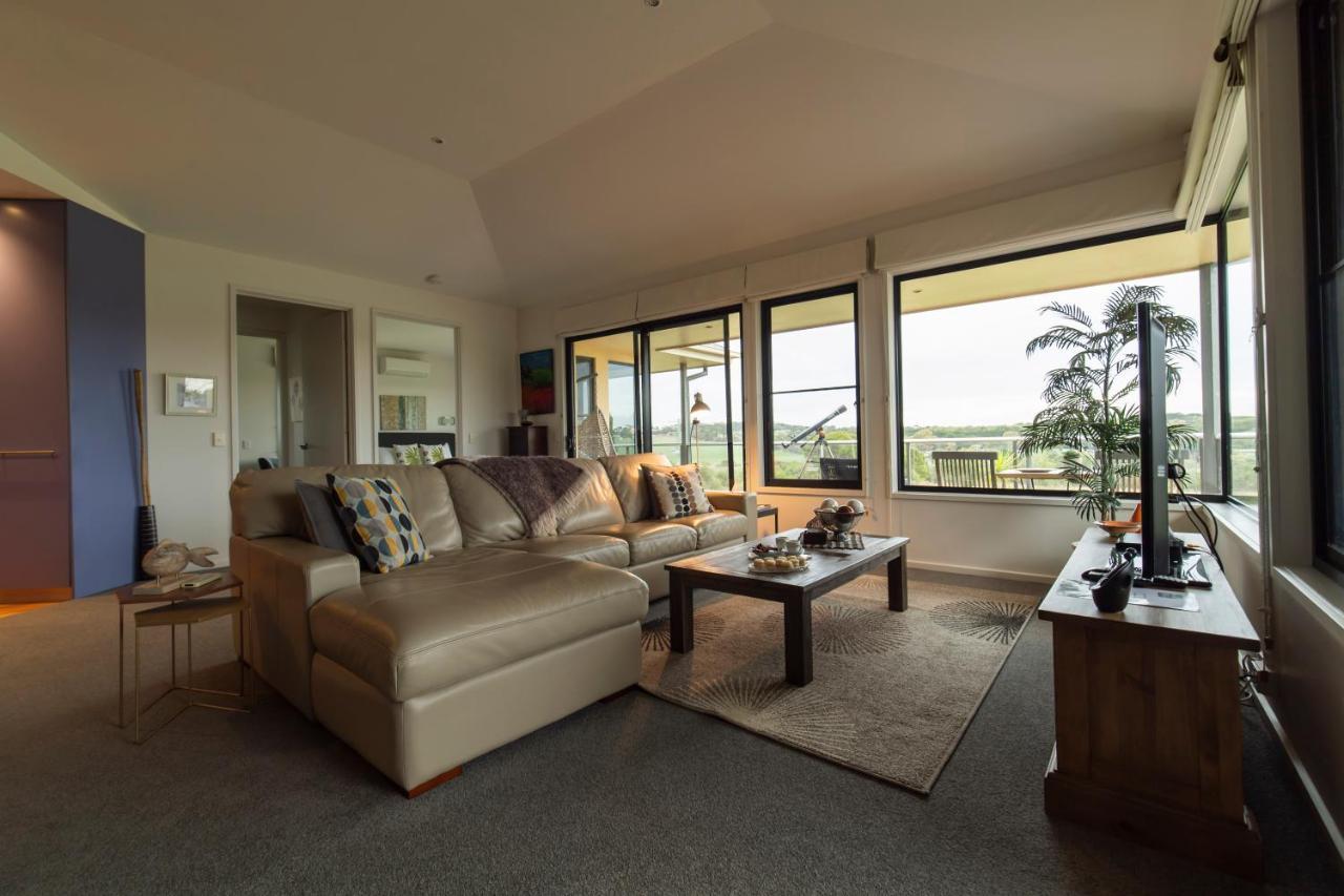 Hilltop Apartments Phillip Island (Adults Only) Cowes Exterior photo