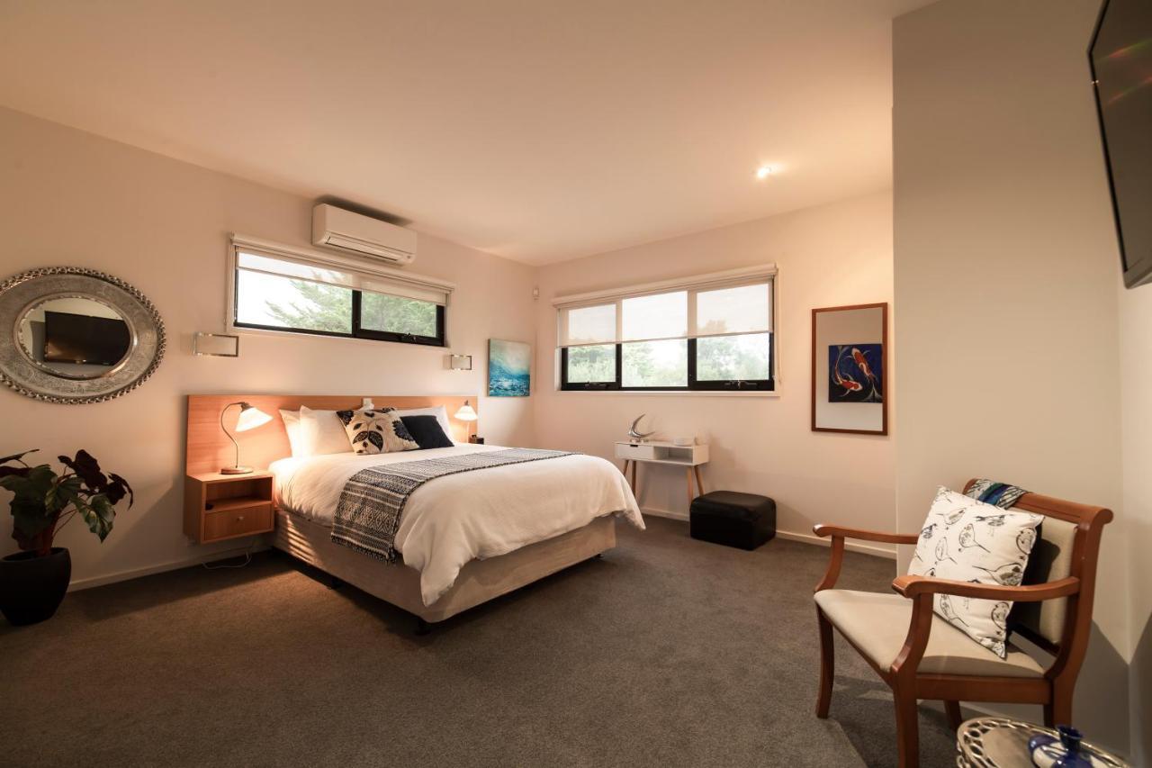 Hilltop Apartments Phillip Island (Adults Only) Cowes Exterior photo