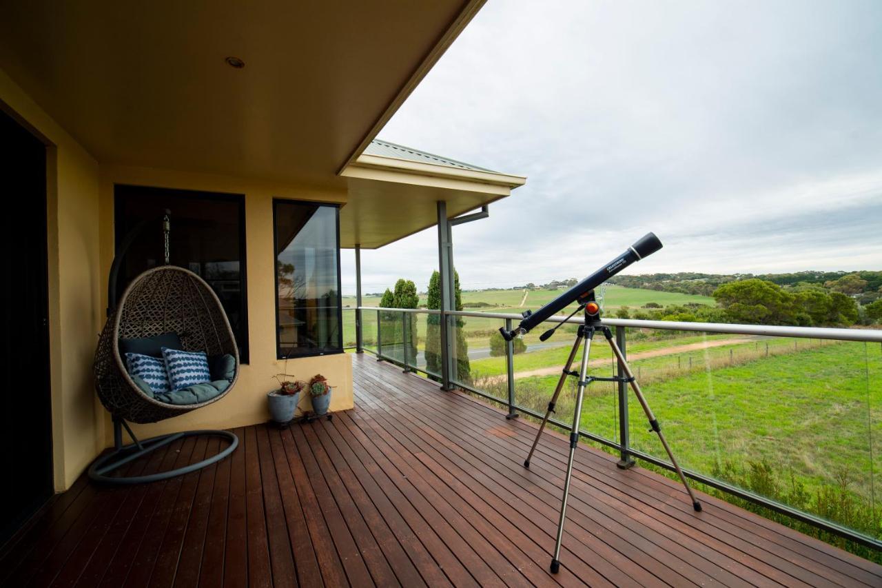 Hilltop Apartments Phillip Island (Adults Only) Cowes Exterior photo