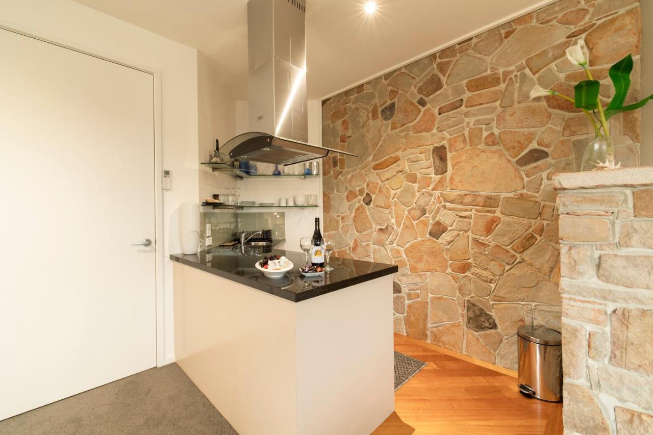 Hilltop Apartments Phillip Island (Adults Only) Cowes Exterior photo