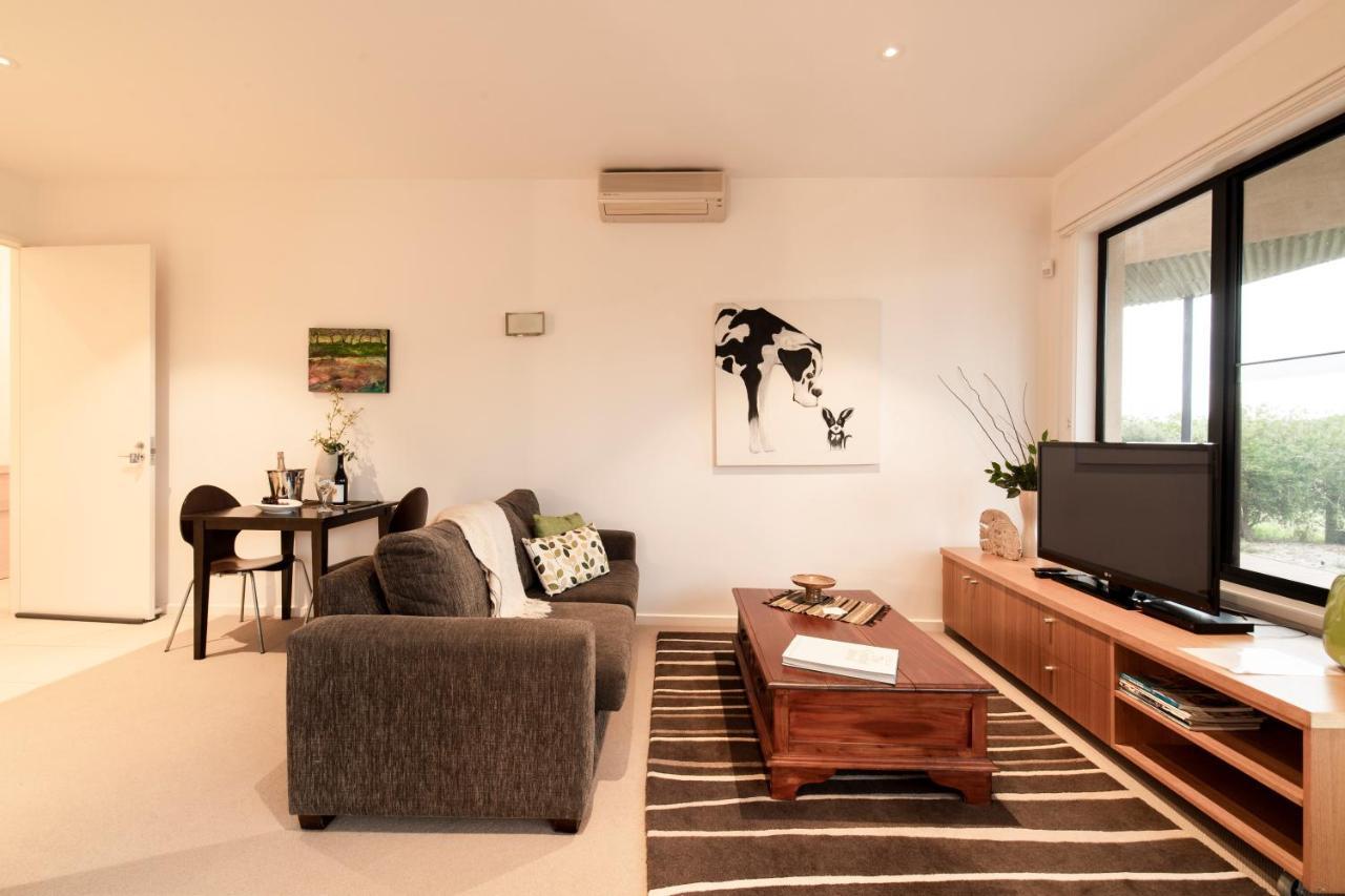Hilltop Apartments Phillip Island (Adults Only) Cowes Exterior photo