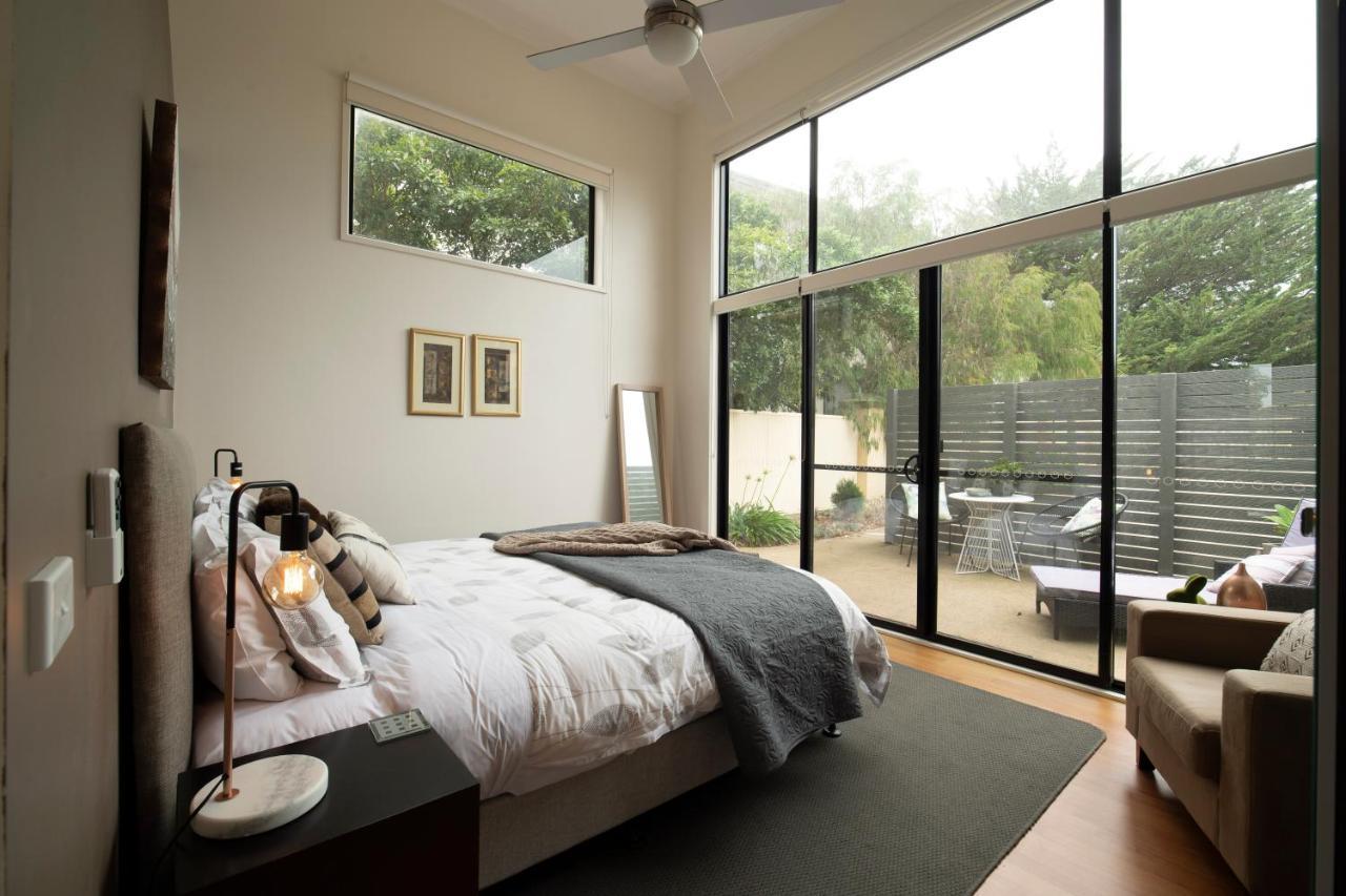 Hilltop Apartments Phillip Island (Adults Only) Cowes Exterior photo